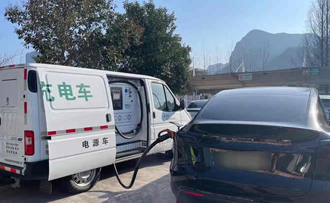 恭城汽车搭电