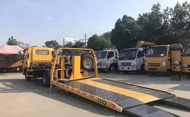 恭城汽车中途维修案例